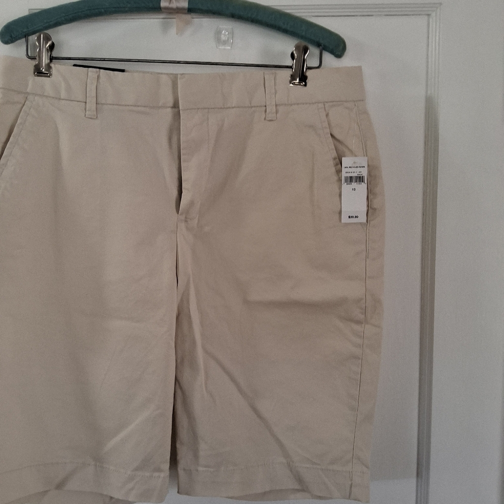 GAP Tan Flat Front Shorts Casual Style